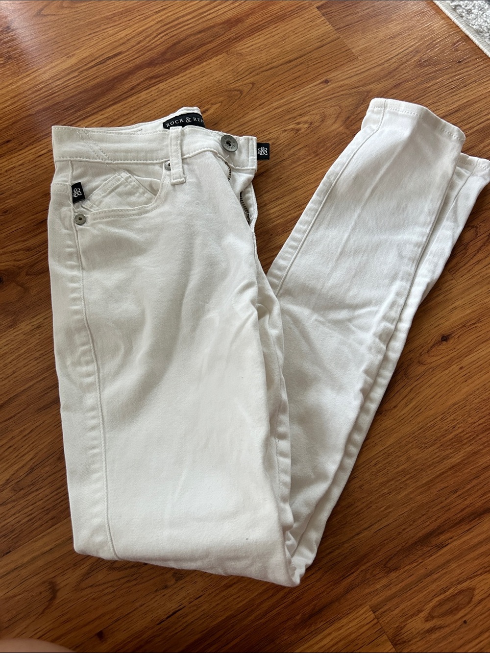 Rock & Republic Women's White Skinny Jeans - Clean Stretch Denim